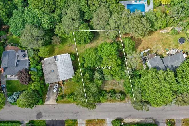 0.22 Acres at 19 INLET VIEW DR