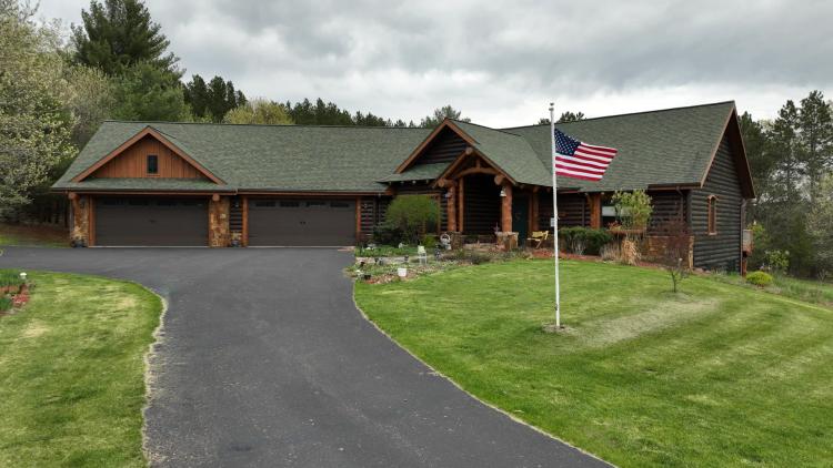 Extravagant Hybrid Home with 10” Log Siding Minutes from Wisconsin Dells
