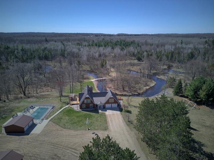 4 Bedrooms3.5 Bathroom on 80.00 Acres at 11497 S Woodruff Rd