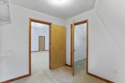 10064469-28