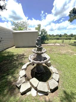 10453183-23