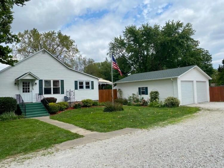 58 Parkview Dr Rushville 3 bed 2 bath