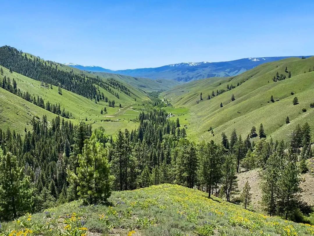 Salmon, Idaho's Sky Ranch