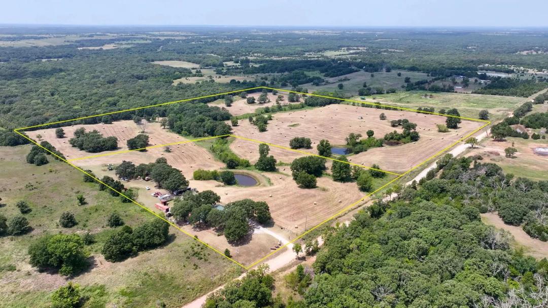 40 Acres of Paden, Oklahoma Land for Auction with Home - 3 Tracts