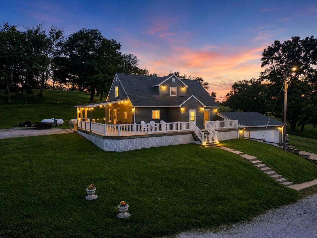 Peaceful Country Living on 8.88 Acres!