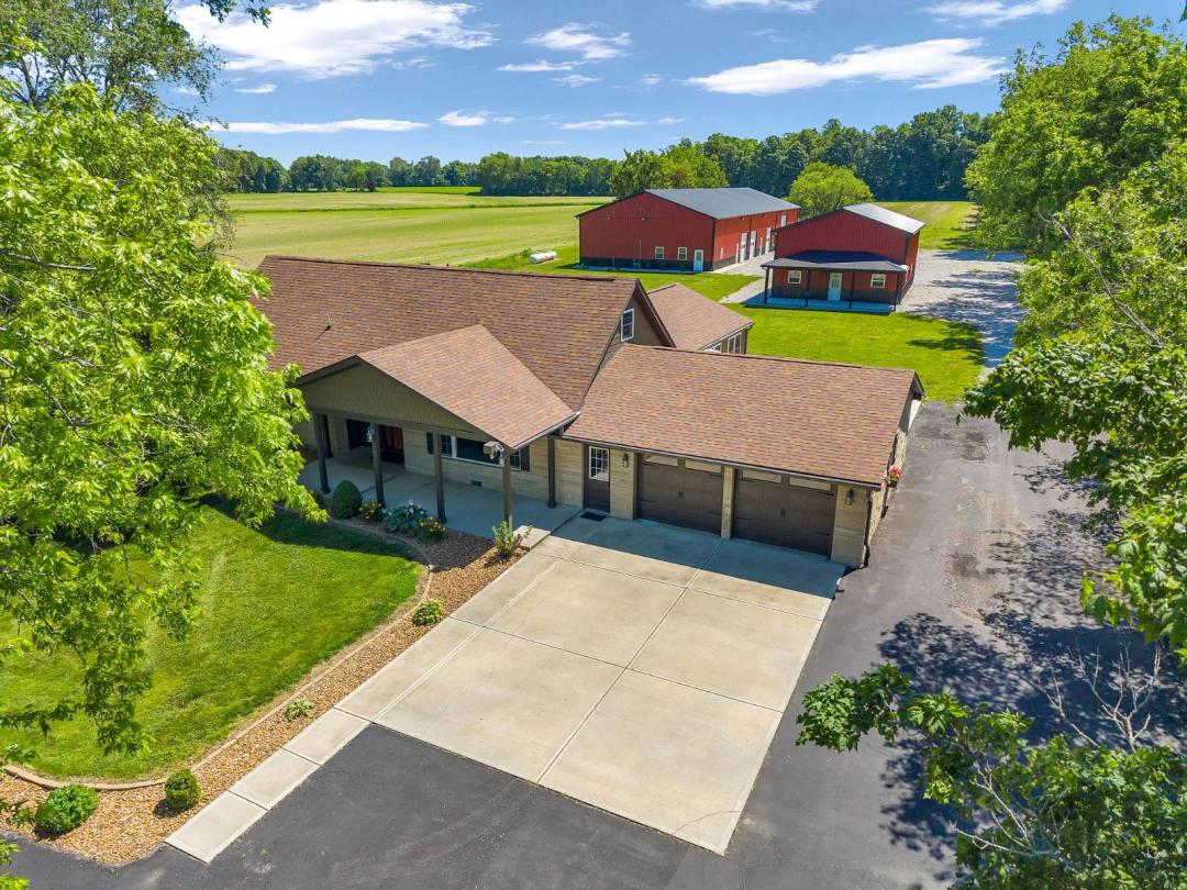 Clayton, IN Distinguished residential property to work and live