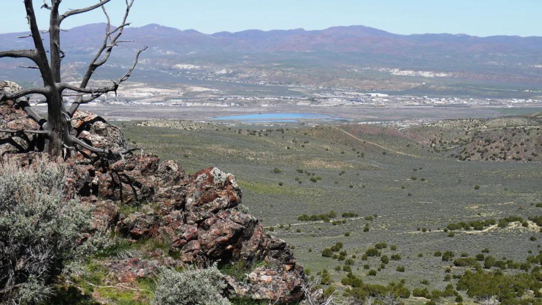 40 acres of sweeping mountain views in the  Hills between Spring Creek & Elko Nevada
