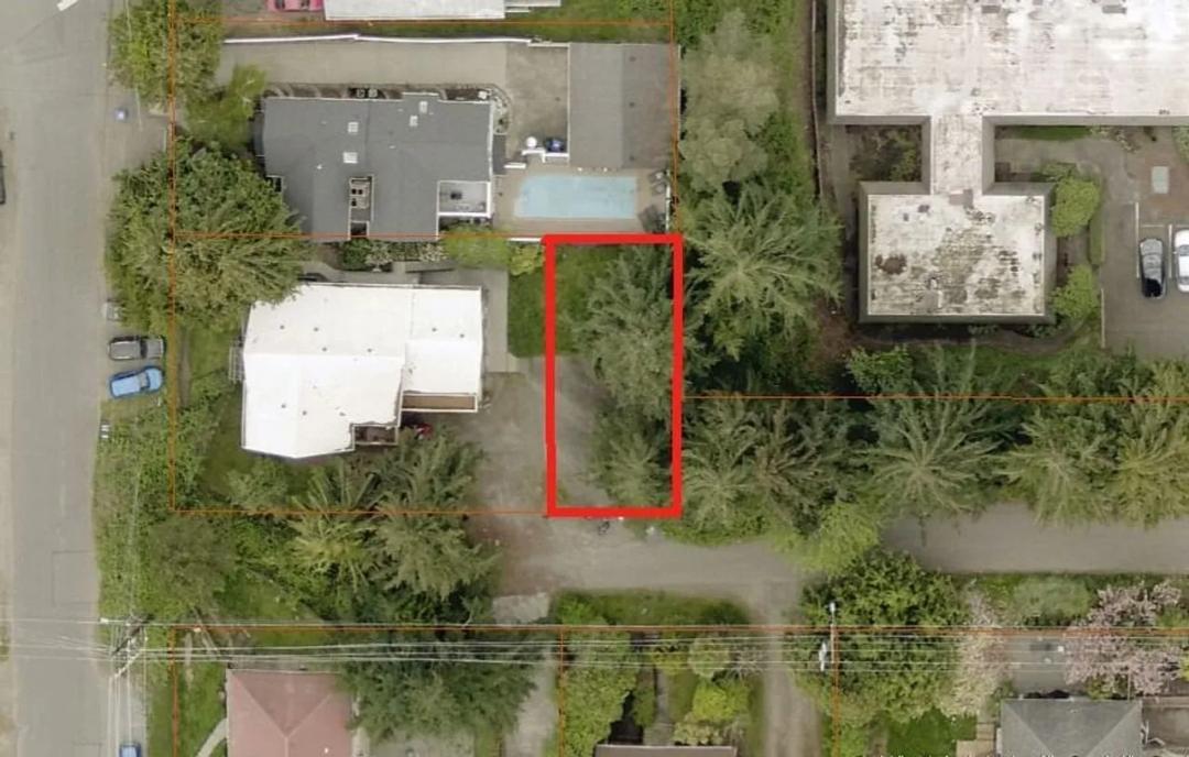 Seattle - Small Vacant Lot