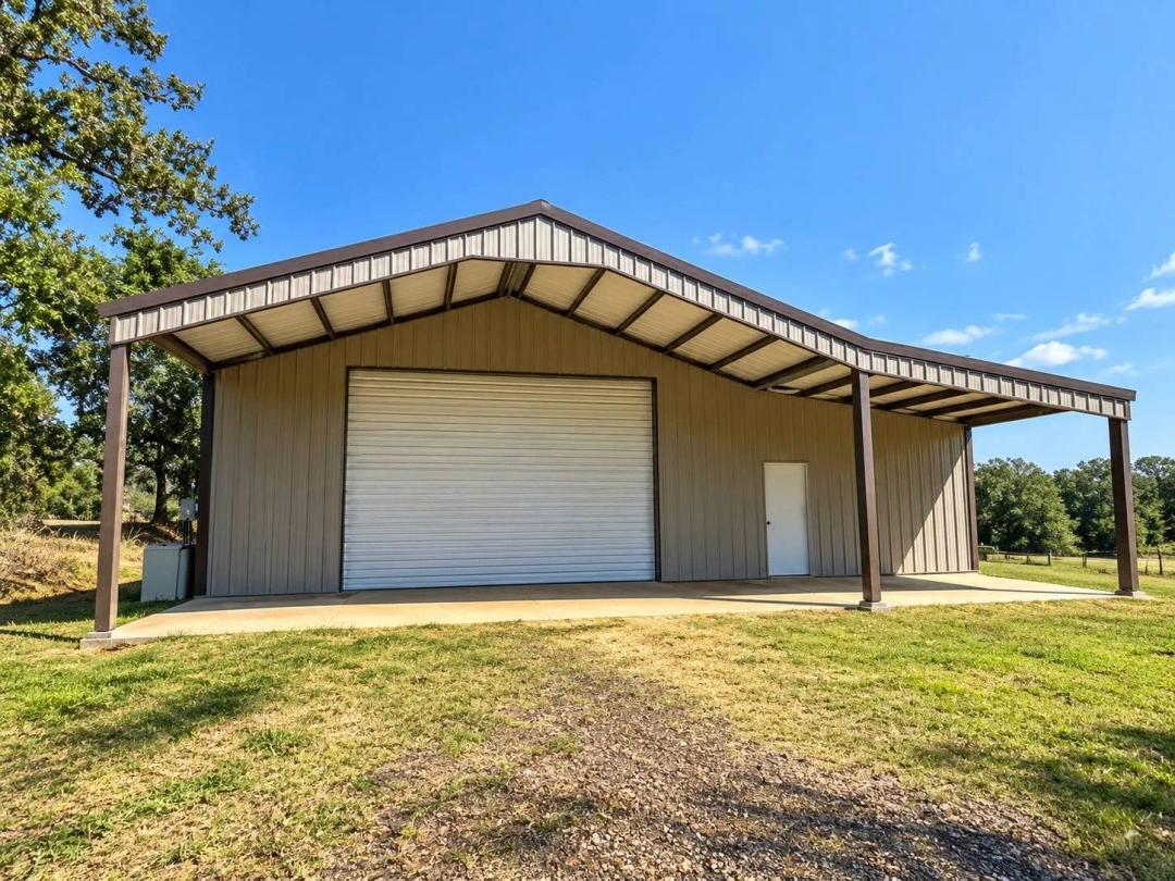 Large Shop with Office &amp; Plenty of Usable Space