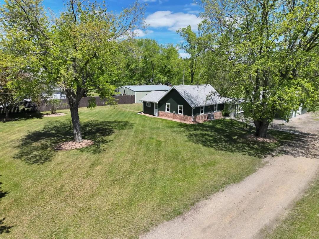 Country charm meets modern updates in Sparta