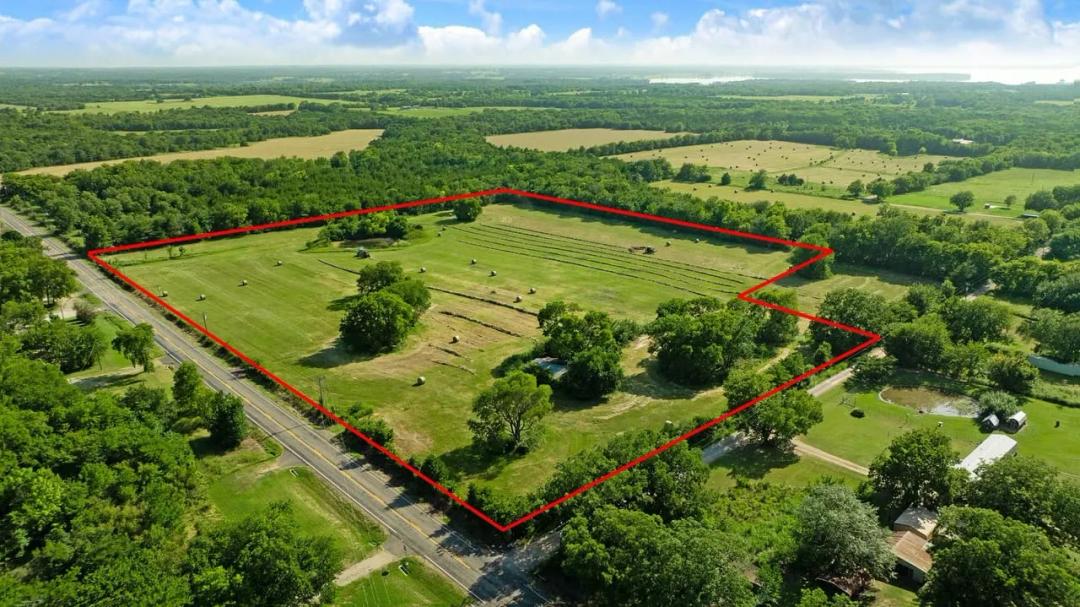 17 acres near Bois d'Arc Lake   Fannin County 