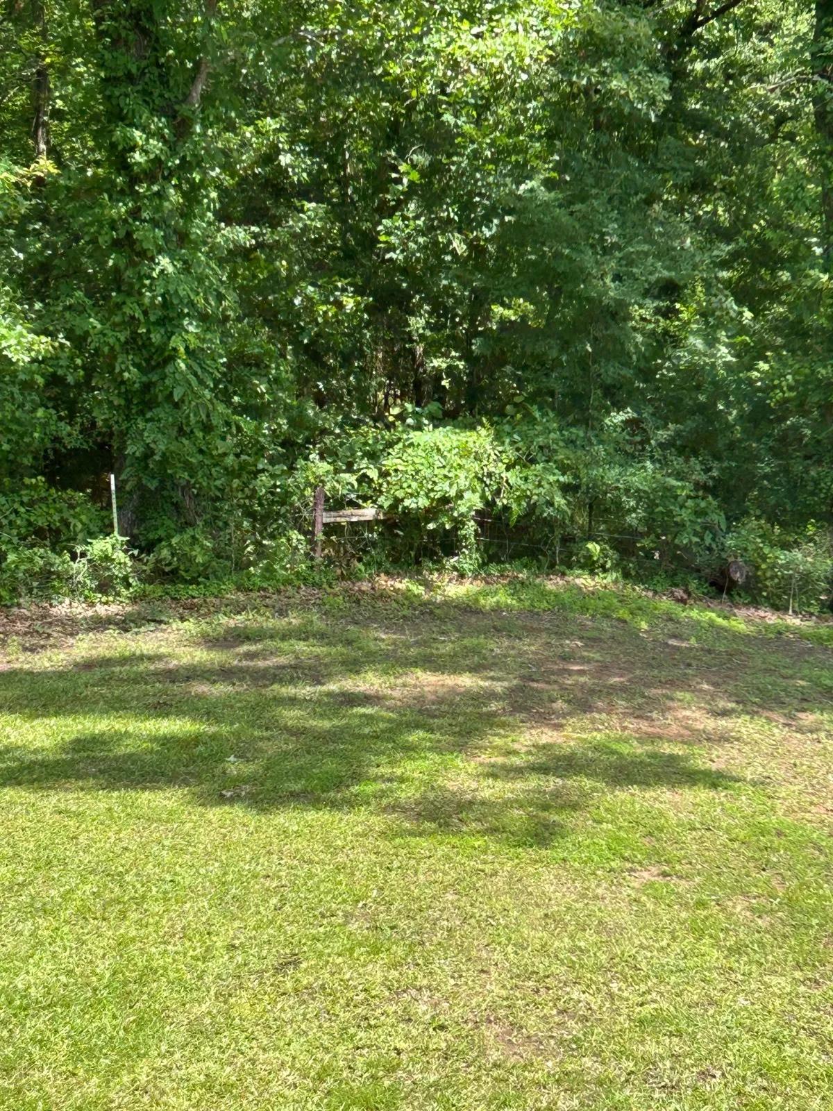 13860822-3