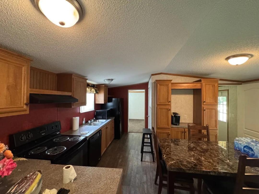 A Home on 4 Acres in Warren County, KY