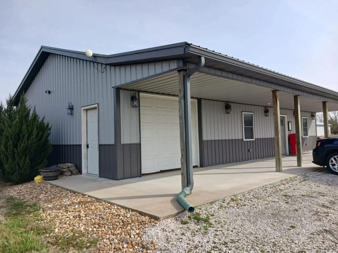 Commercial Location on State Highway!