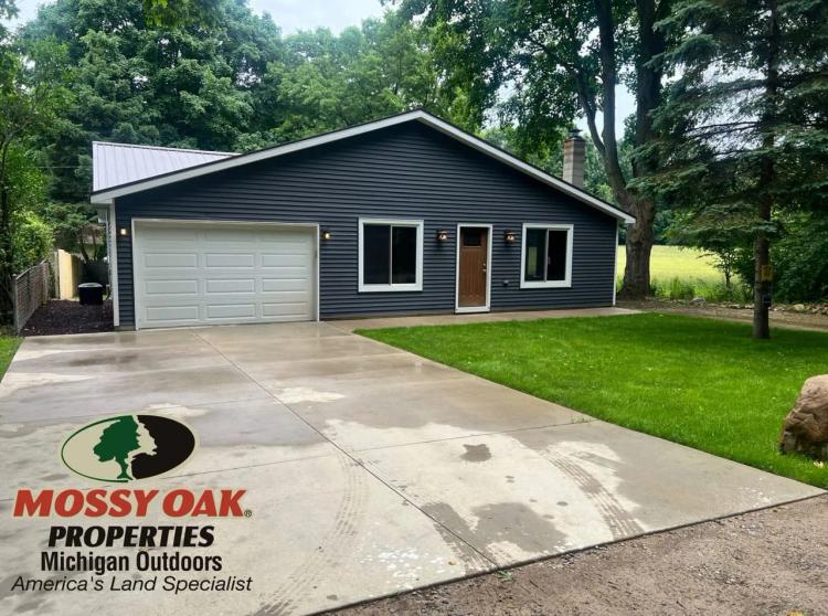 7211 S Geeck Rd, Durand MI 48429