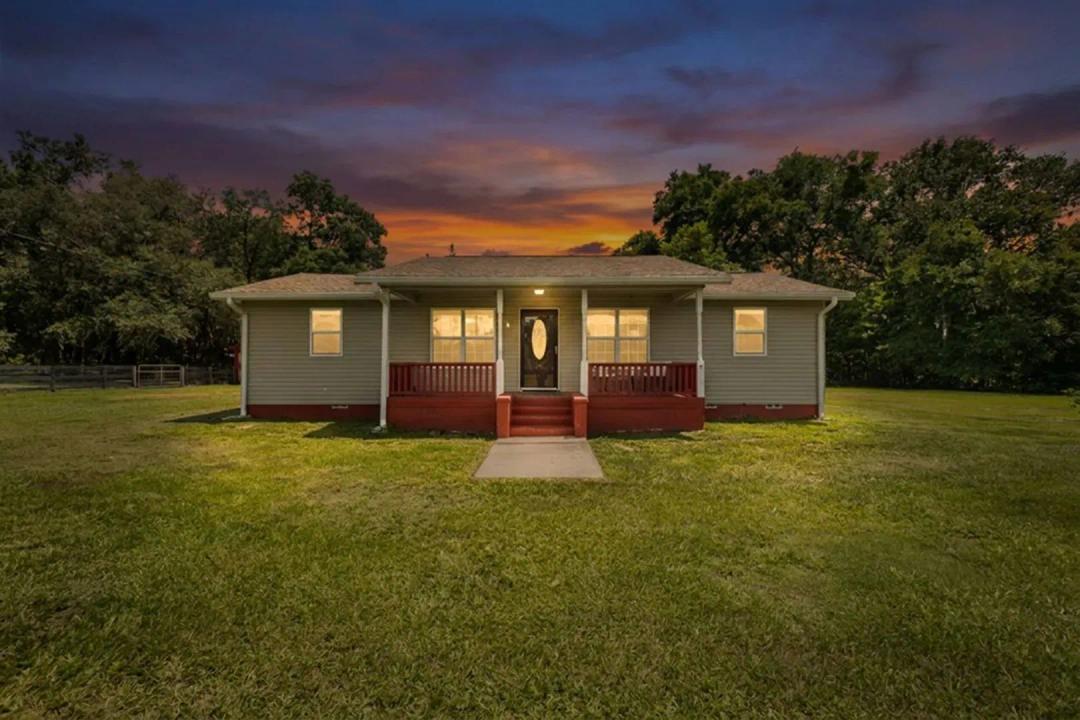 Williston, FL Horse Property for Sale on 3.15 Acres - Country Home, Barn & Pasture