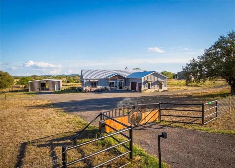 345 Laguna Road, Bandera TX