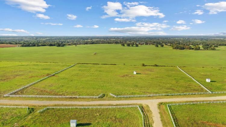 107 Homestead Court, Lipan, Texas 76462