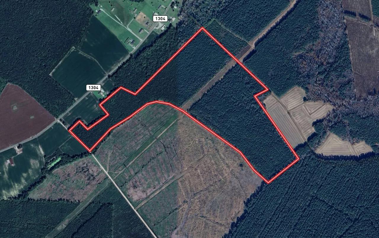15576962-40