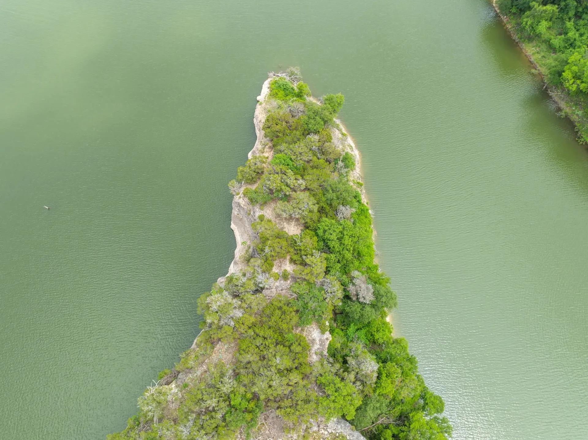 16249659-28