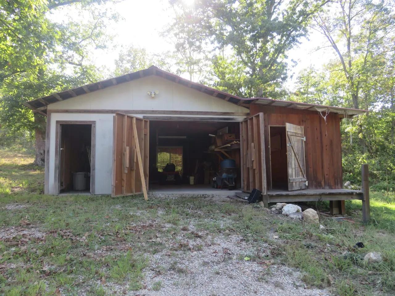 16560764-22
