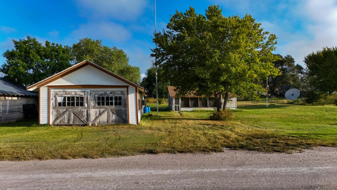 259 Sand Street & Adjoining Lot— 0.81± Acres | Speed, Phillips County, Kansas