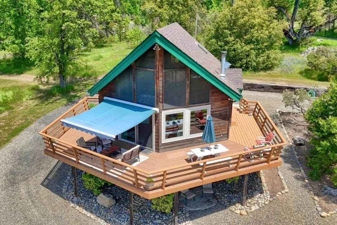 5027 Fox Creek