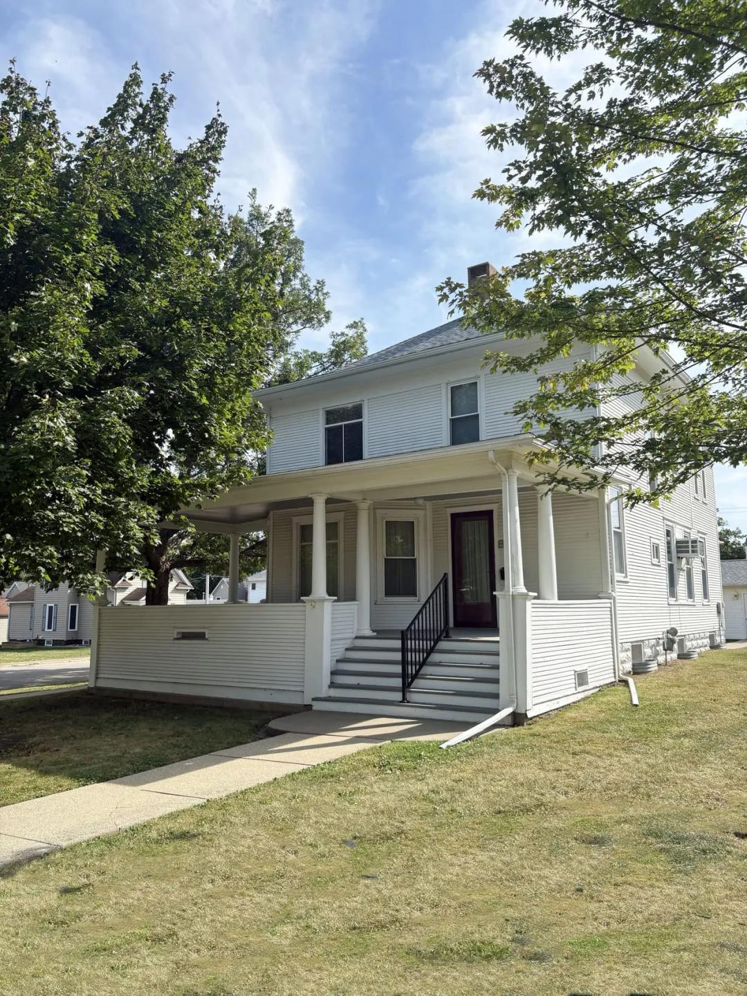 Listing #18658 - DeWitt, IA