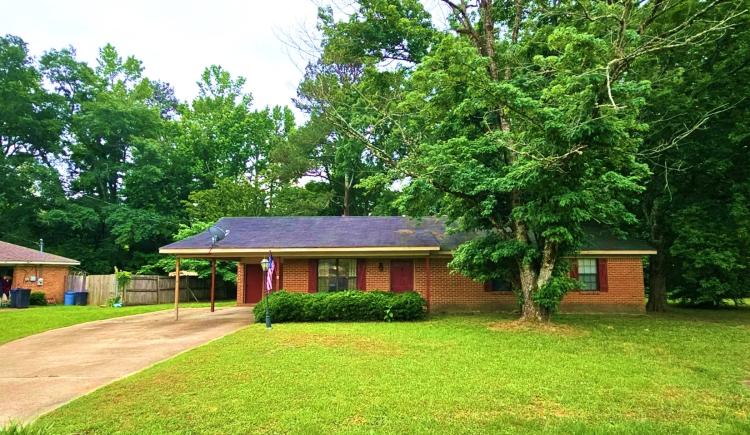 Home in Lowndes County at 132 Sunny Lane in Columbus, MS 