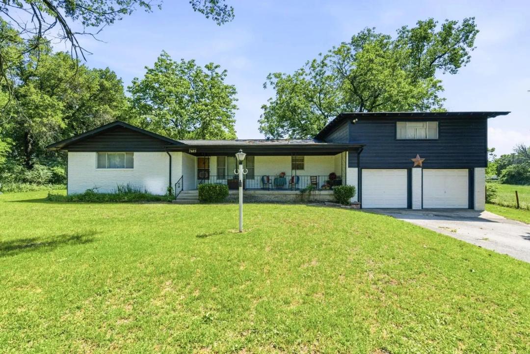7485 Portwood Road, Azle, Texas 76020