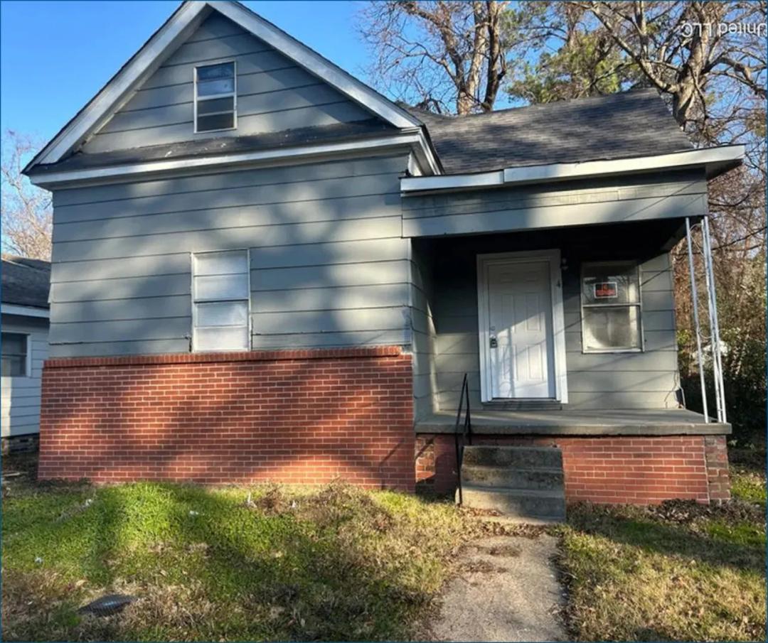Investment Property in Hinds County at 450 Derrick Street in Jackson, MS