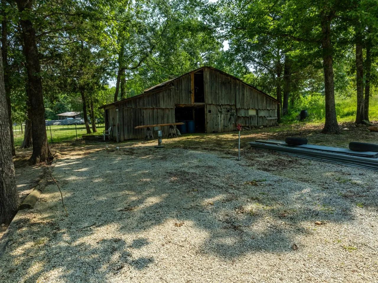 18605650-44