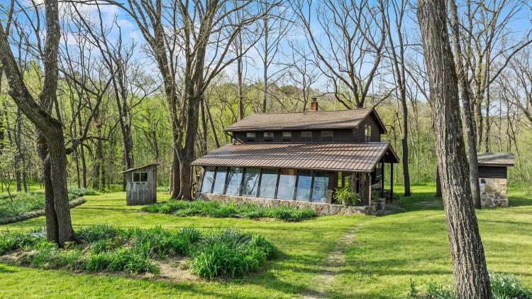 41± Acre Off-Grid Homestead Surrounded by Mark Twain National Forest for Sale – Douglas County