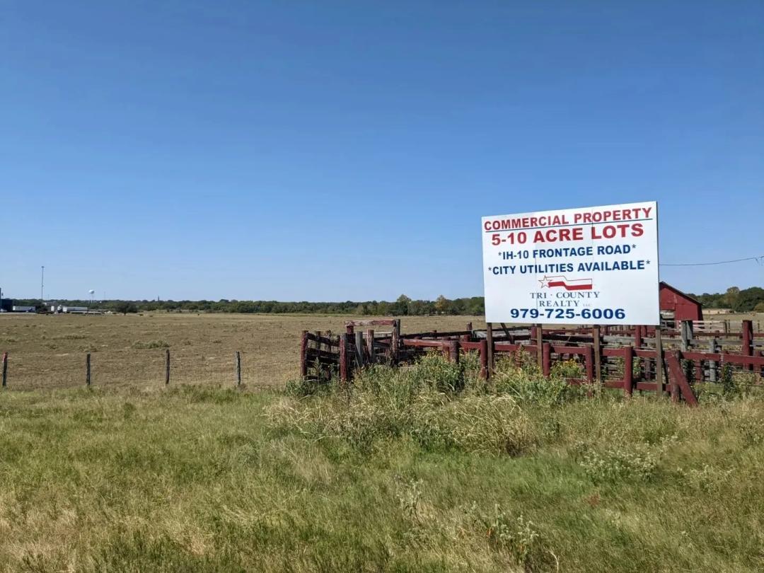 31 Acres of Land for Sale in Weimar, TX