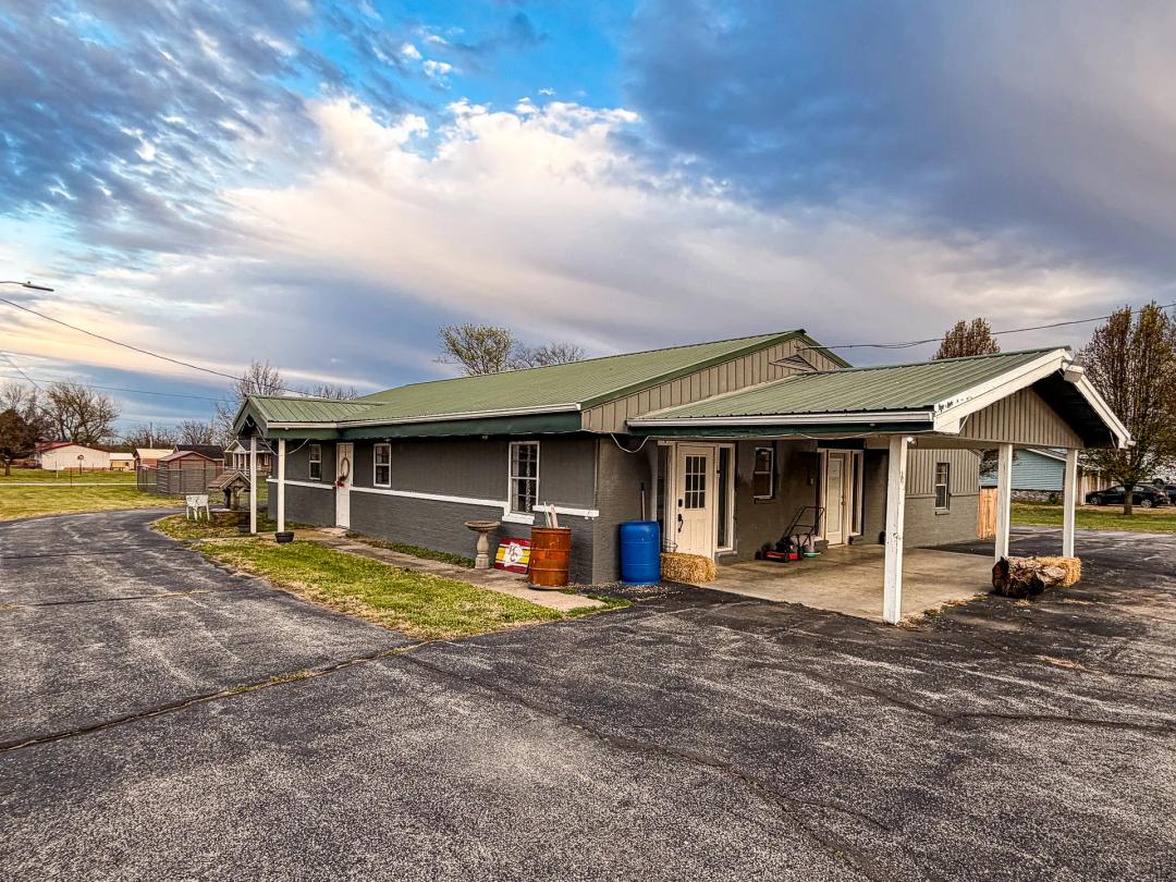 804 E Hurlbut St Wheaton