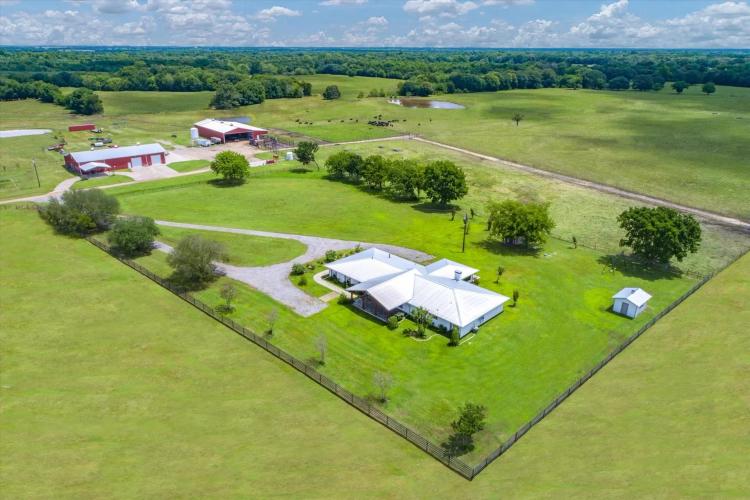 PERFECT CATTLE WORKING RANCH IN SULPHUR SPRINGS, TX