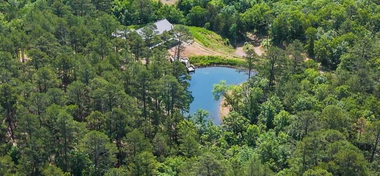 Exclusive Hunting Lodge