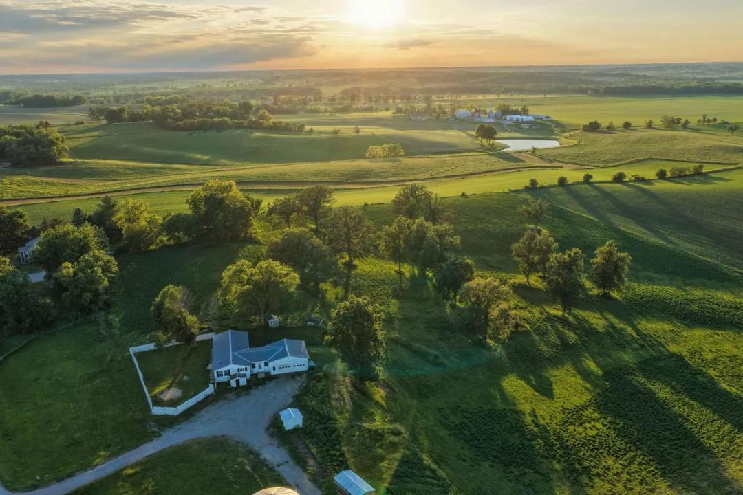 Listing #19500 - 4.30 acres in Johnson County, IA