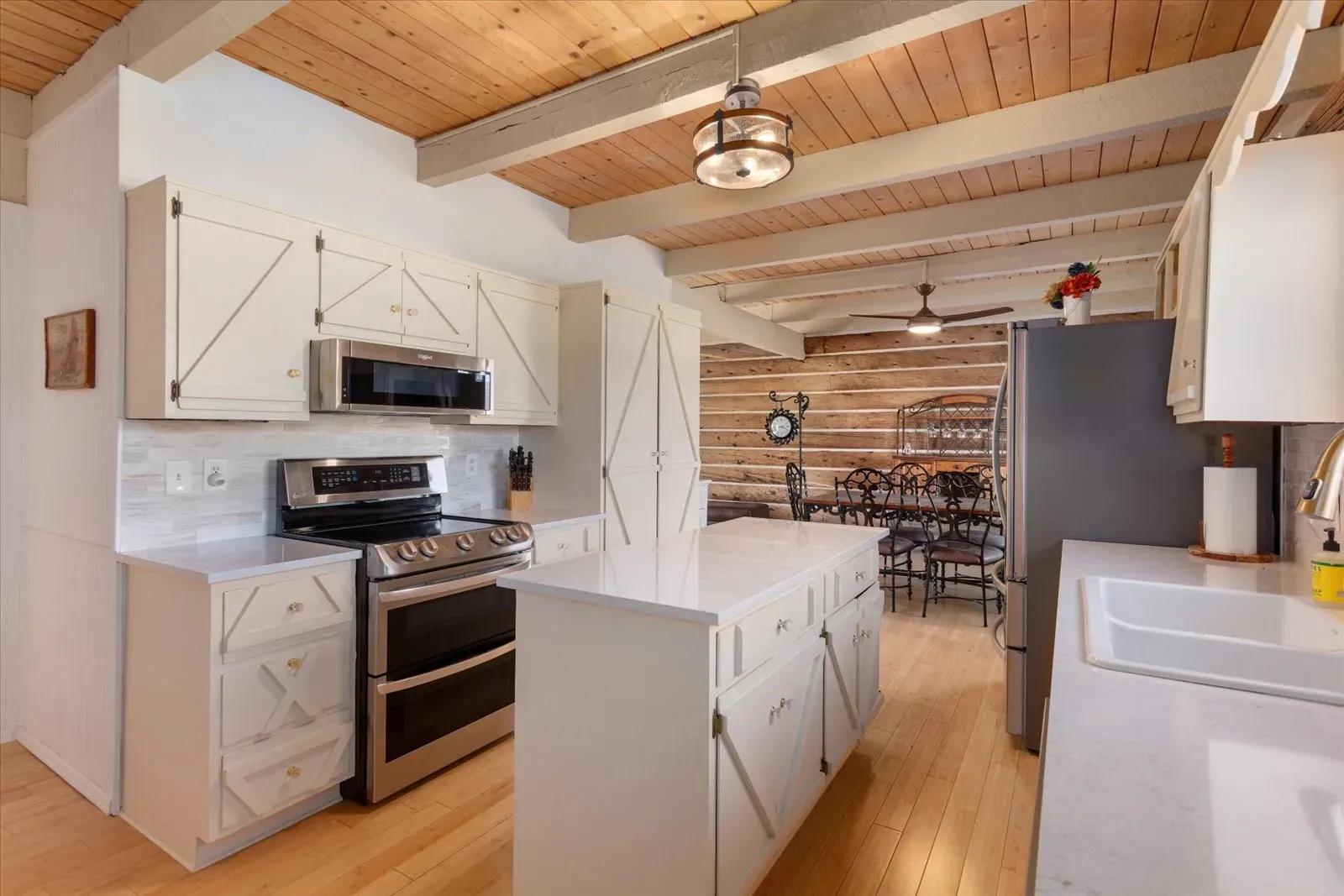 15-716-W-Blarney-Stone-Rd-15