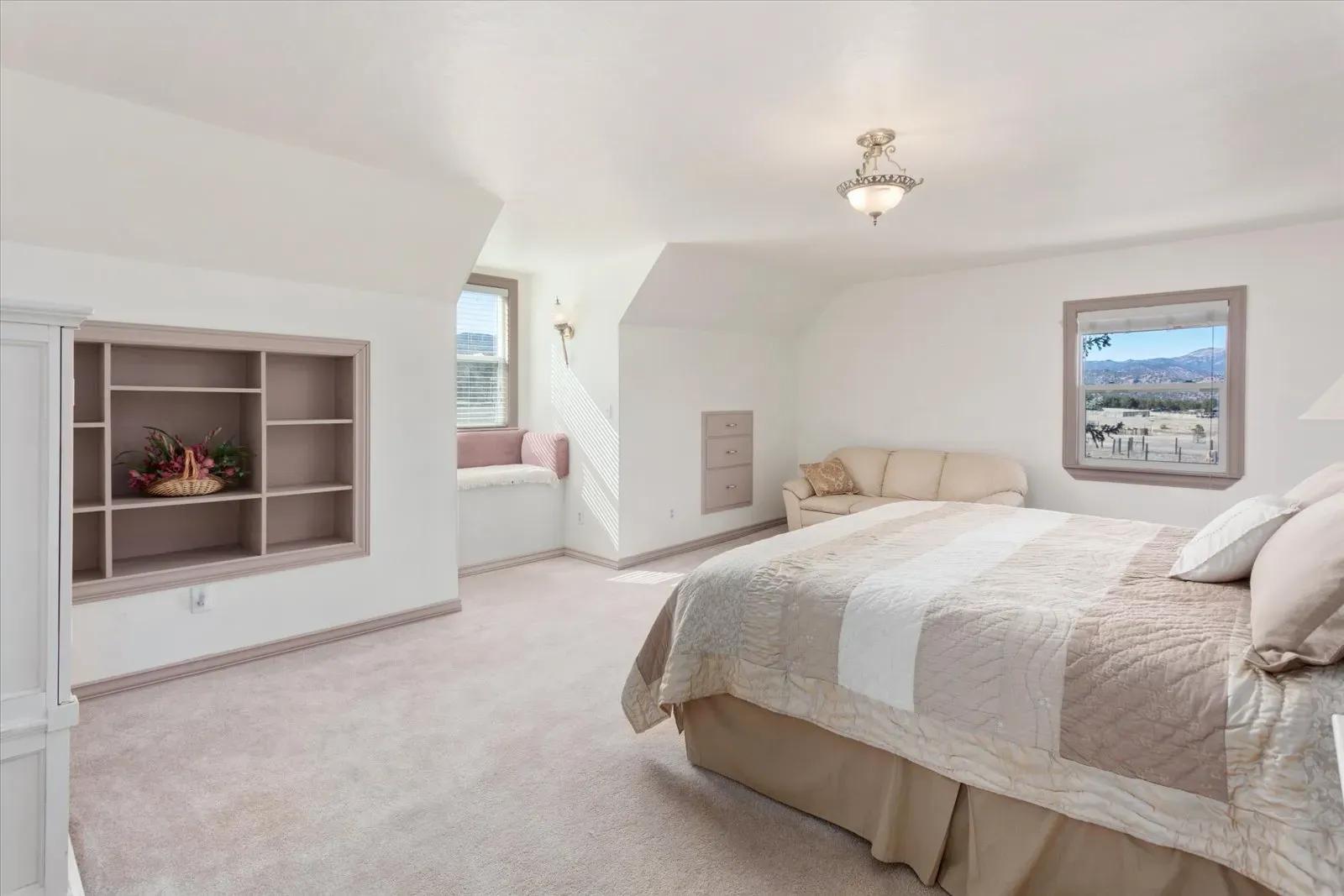 24-716-W-Blarney-Stone-Rd-24