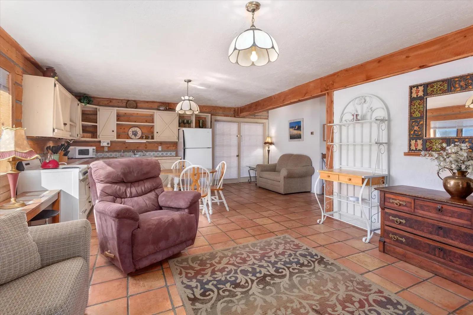 32-716-W-Blarney-Stone-Rd-32