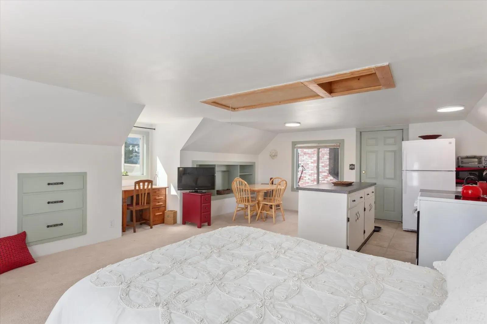 42-716-W-Blarney-Stone-Rd-42