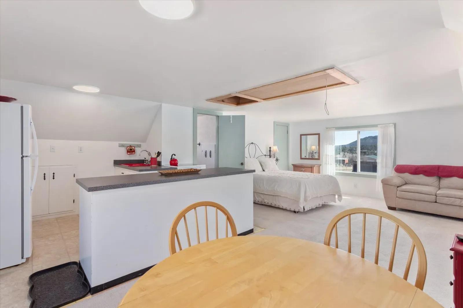 43-716-W-Blarney-Stone-Rd-43
