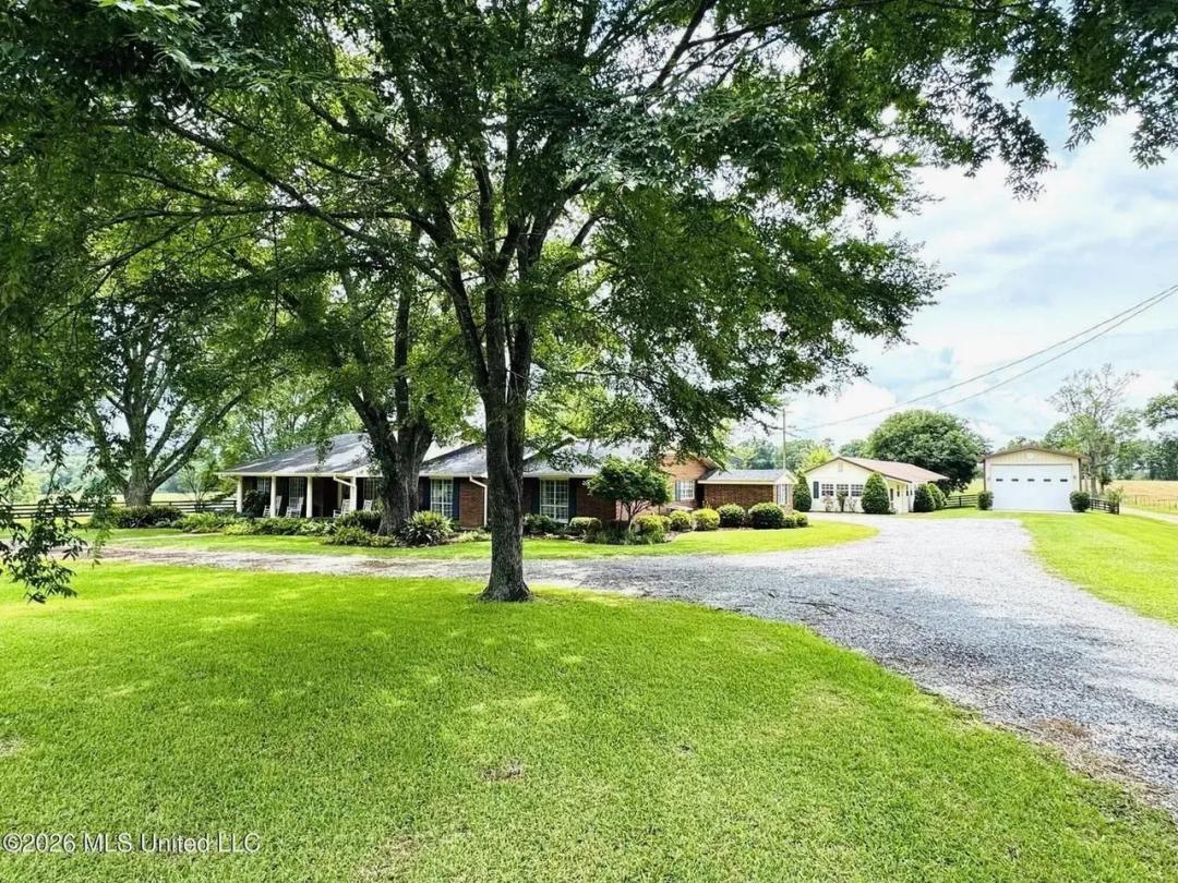  Gillsburg MS Farmhouse Estate on 99 Acres 
