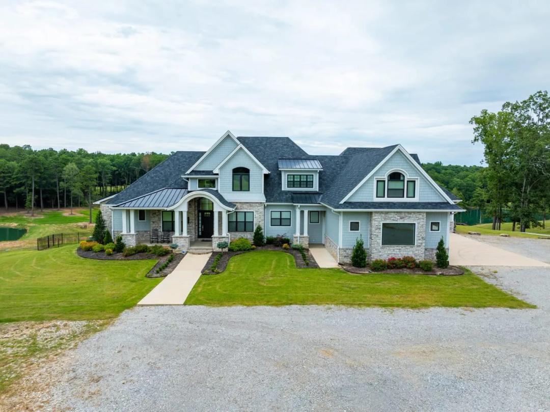 Exquisite 12,000 Sq Ft Luxury Home on 36 +/- Acres with Pool, Theater & Indoor Court,Paragould, AR