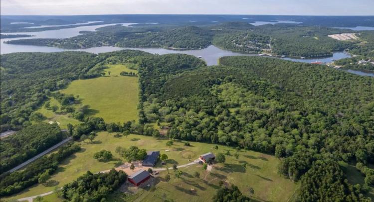 Gorgeous Private Equestrian Estate Overlooking The Beautiful Tablerock Lake