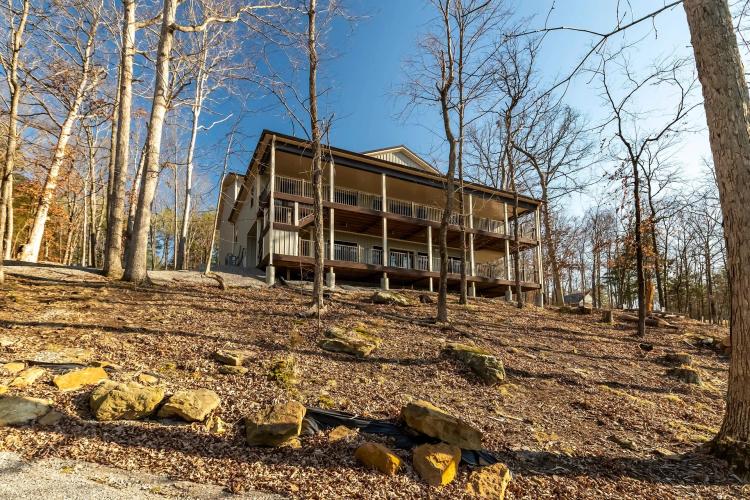 Executive Entertainment Waterfront Lake of Egypt Home on 2 acres