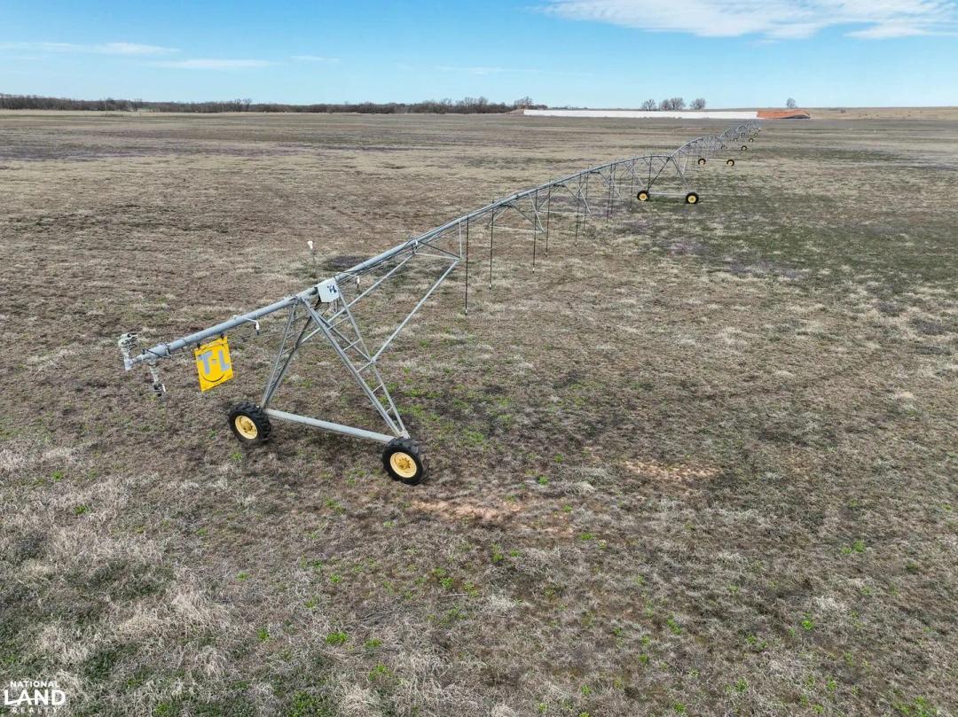 Waukomis Irrigated Tract with Water Wells