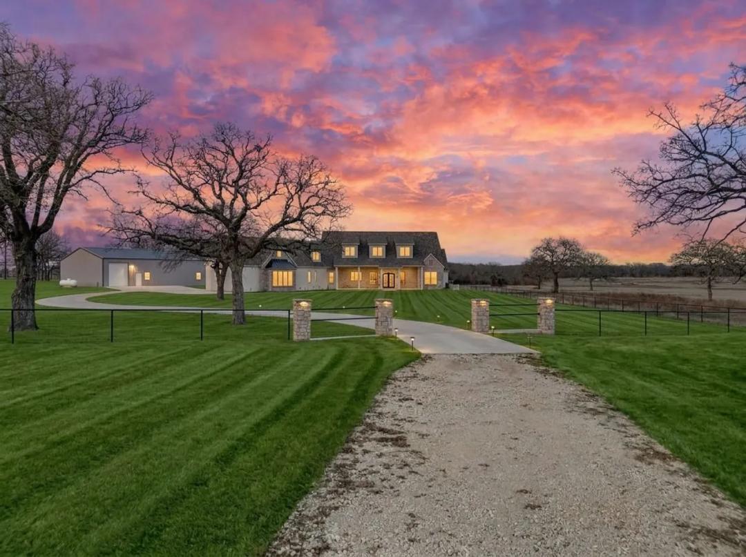 623 Lake Valley Road, Sunset, Texas 76270