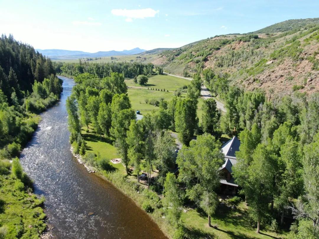 The River House on the Elk 